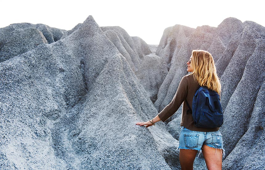 MOUNTAIN WOMAN